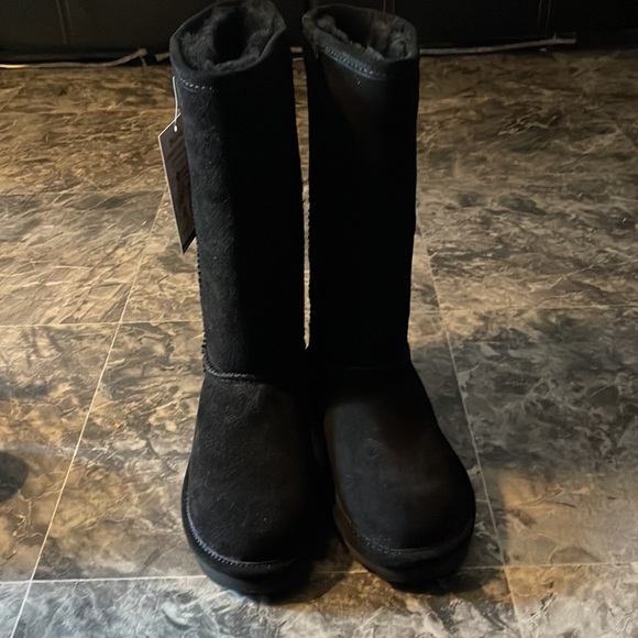 Bearpaw boots - Picture 2 of 4